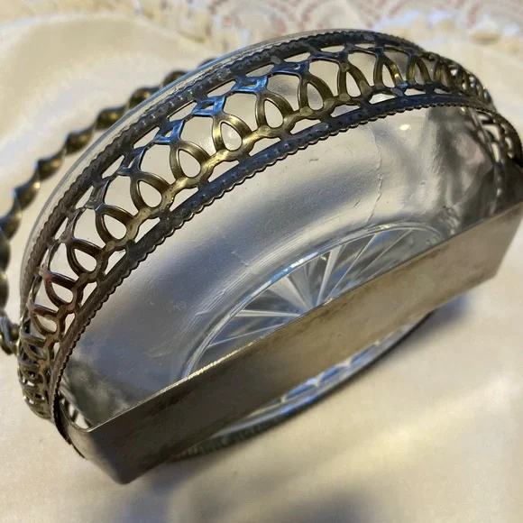 Vintage Glass and Metal Basket - Picture 4 of 5